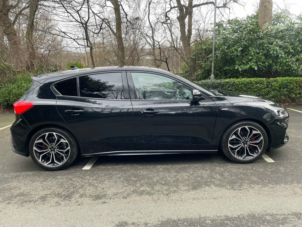 Ford Focus 1L St-line X MF68VFB Black #2