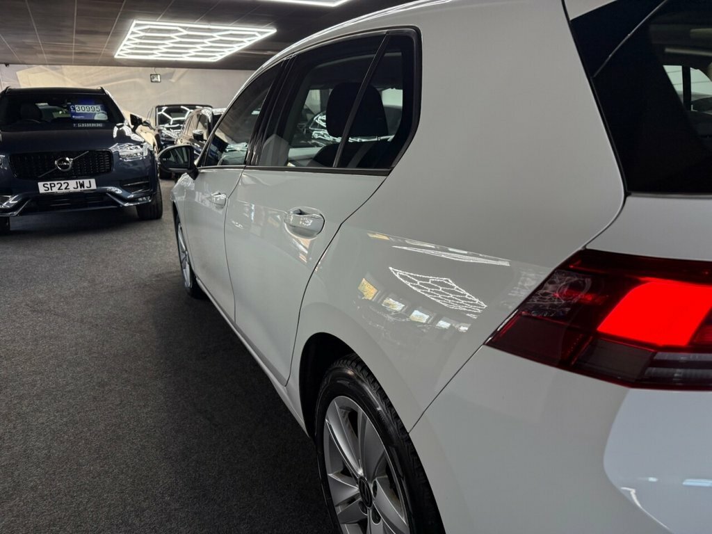 Volkswagen Golf 1.5L Life SY70XLU White #6