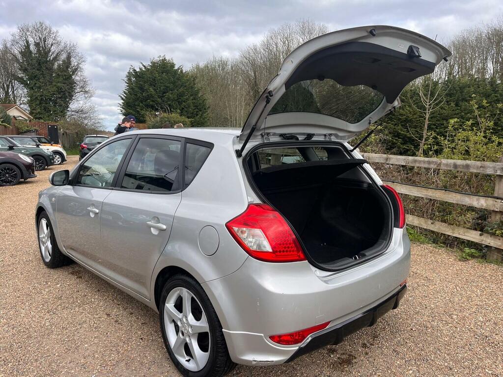Kia Ceed Hatchback 1.6 Crdi 3 Euro 5 201060 LB60DWY Silver #5