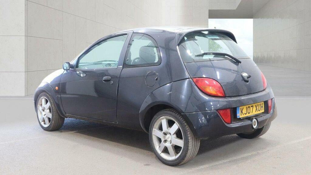 Ford KA Hatchback 1.6 Sport Se 200707 Black #3