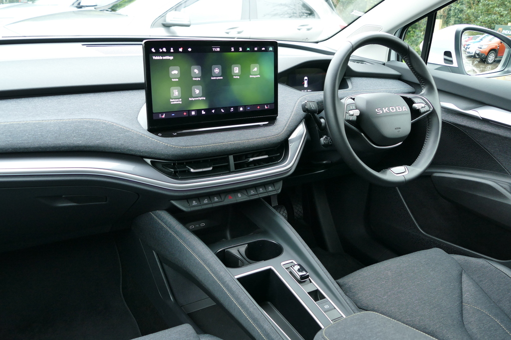 Skoda Elroq 210Kw 85 Edition 82Kwh 286 Ps FV25NPU White #2