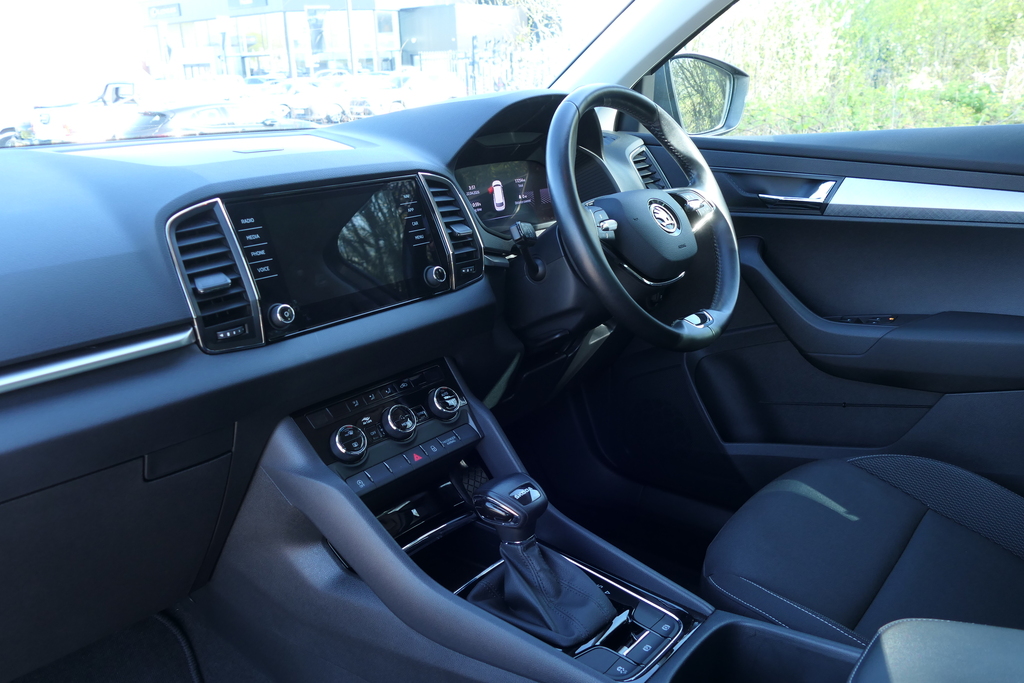 Skoda Karoq 2.0 Tdi Se Drive Dsg 116 Ps Grey #2