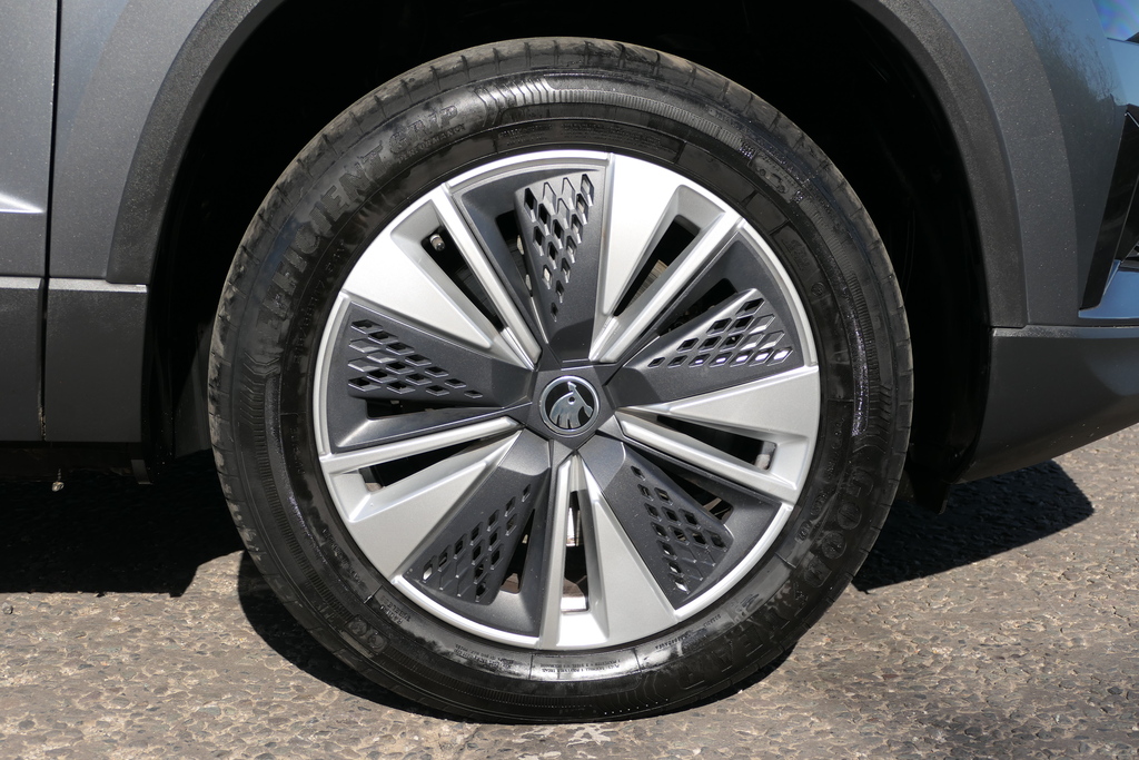 Skoda Karoq 2.0 Tdi Se Drive Dsg 116 Ps Grey #5