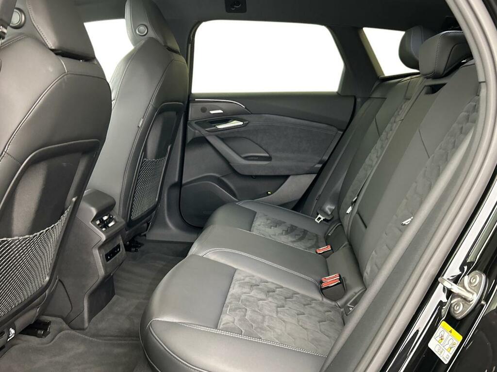 Audi A6 Avant Avant Launch Edition E-tron Performance 27000 Kw CP74NTO Black #4