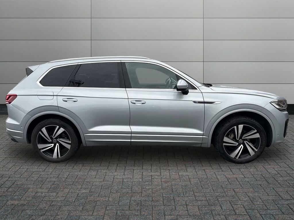 Volkswagen Touareg 3.0 Tdi V6 R-line Tech Tiptronic 4Motion Euro 6 S CP72VHD Silver #5