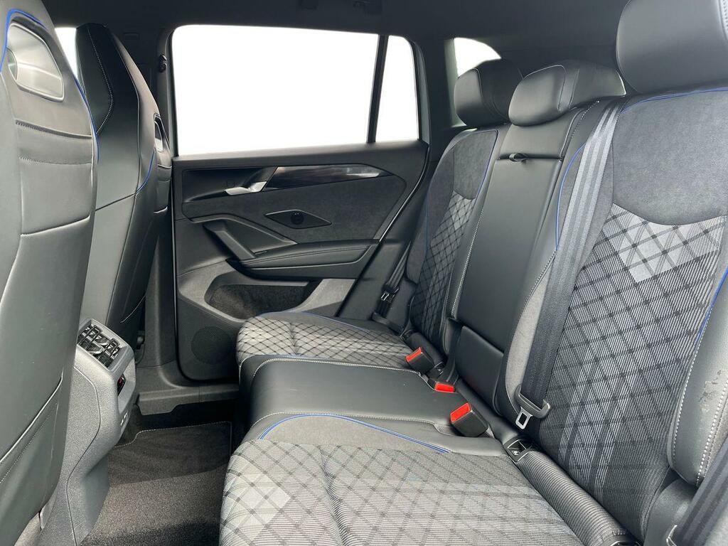 Volkswagen Tiguan 2.0 Tdi R-line Dsg Euro 6 Ss SM75WFP Silver #4