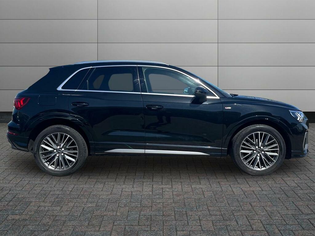 Audi Q3 S Line 35 Tfsi 150 Ps S Tronic CK25TUP Black #5