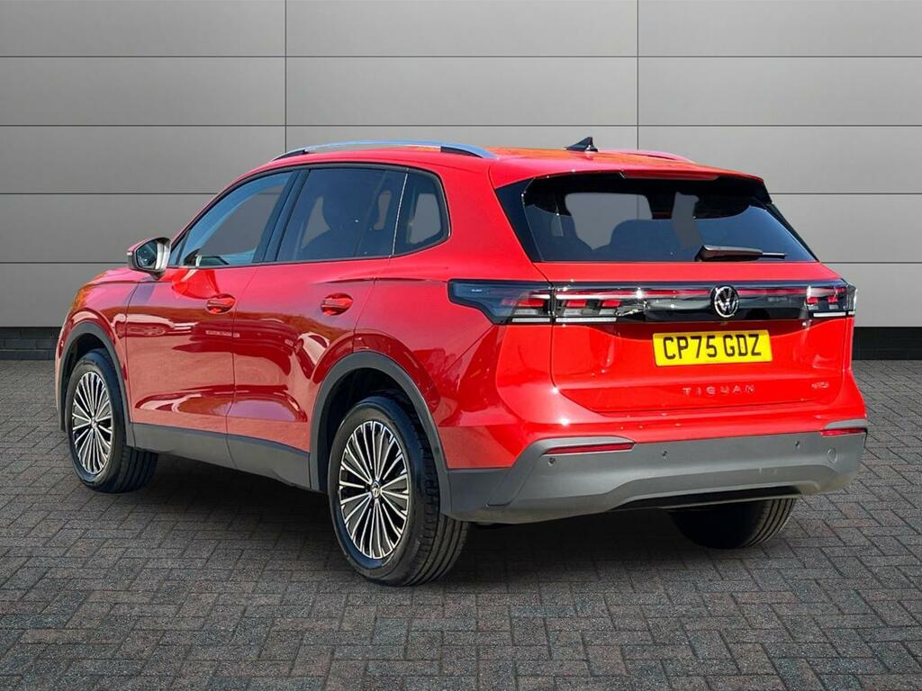 Volkswagen Tiguan 1.5 Etsi Mhev Match Dsg Euro 6 Ss CP75GDZ Red #2
