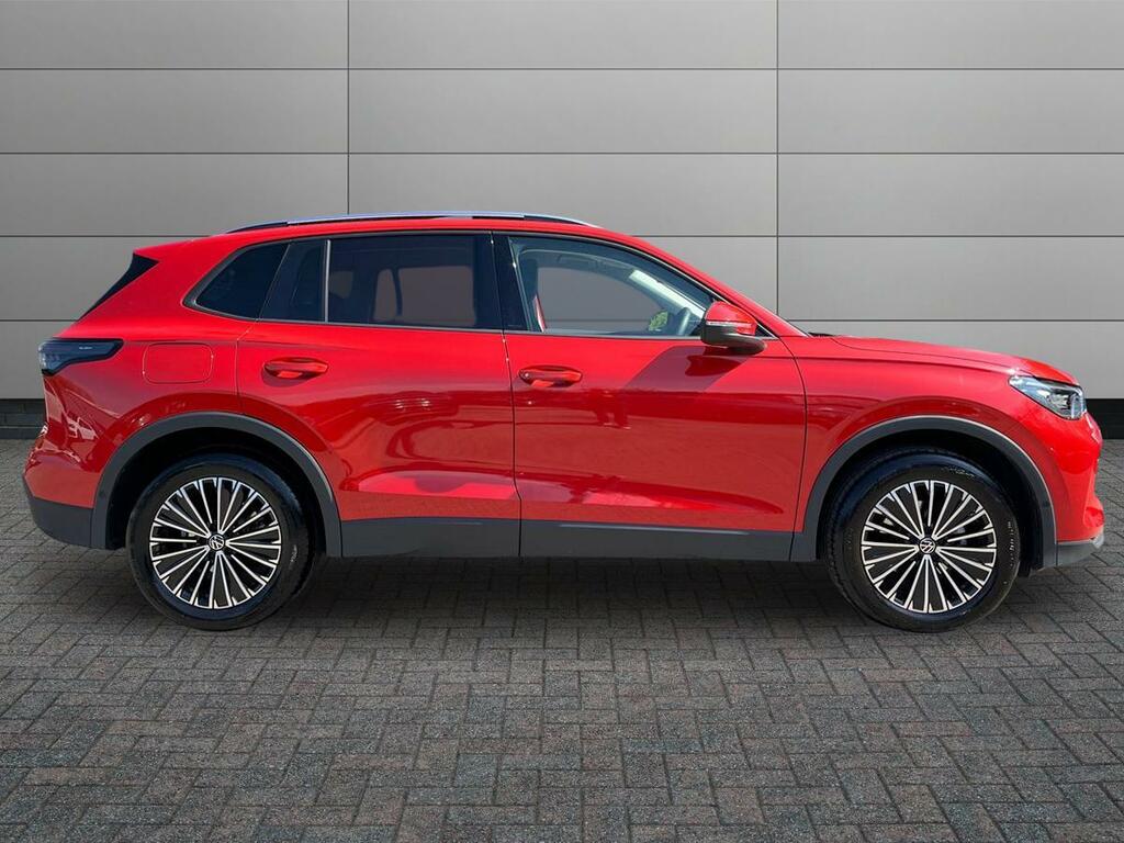 Volkswagen Tiguan 1.5 Etsi Mhev Match Dsg Euro 6 Ss CP75GDZ Red #5