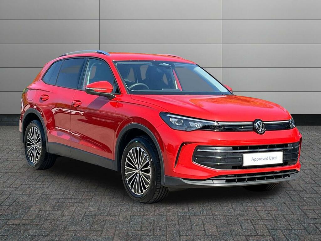 Volkswagen Tiguan 1.5 Etsi Mhev Match Dsg Euro 6 Ss Red