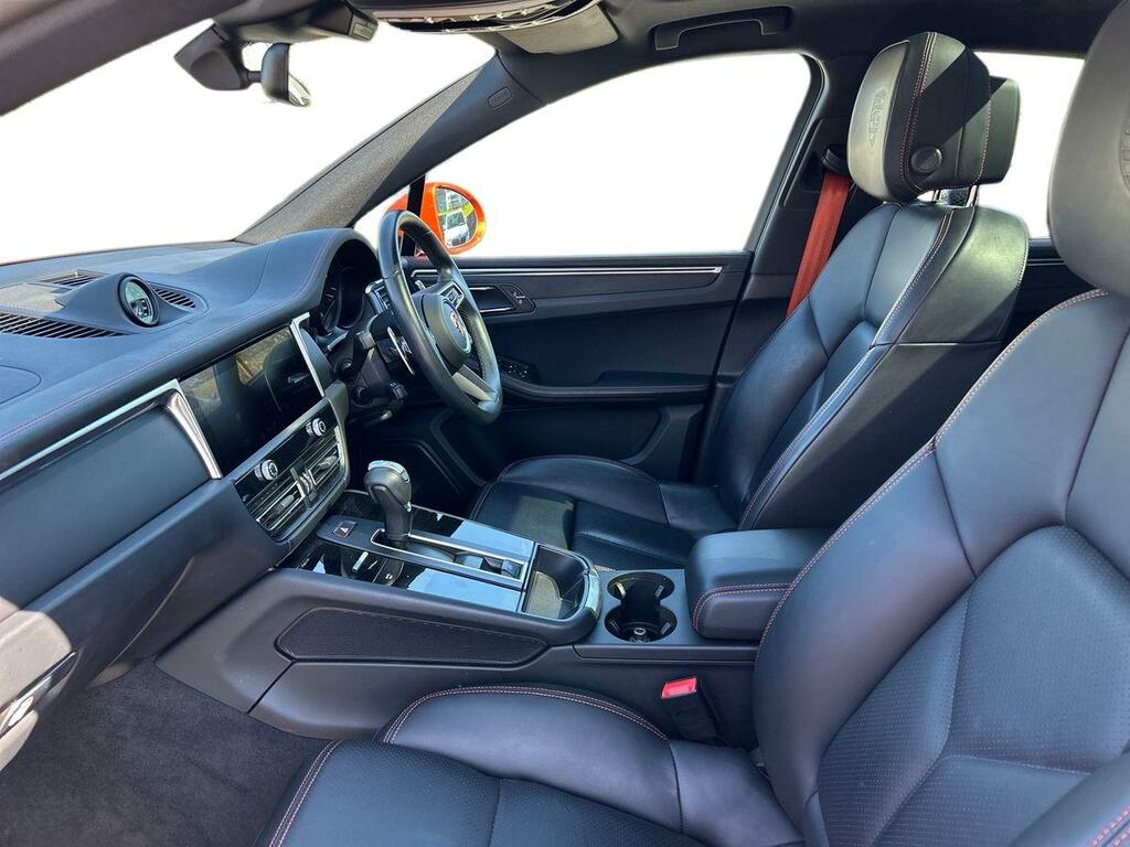 Porsche Macan 2.0T Suv Pdk 4Wd Euro 6 Ss 265 Ps FD72NZA Orange #3