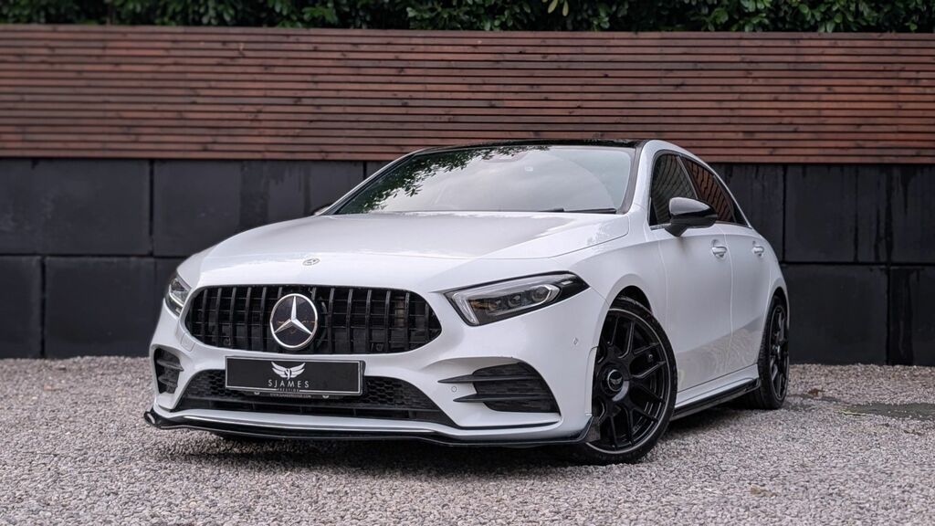 Mercedes-Benz A Class 2022 1.3 A180 Amg Line Edition Executive Hatchba White