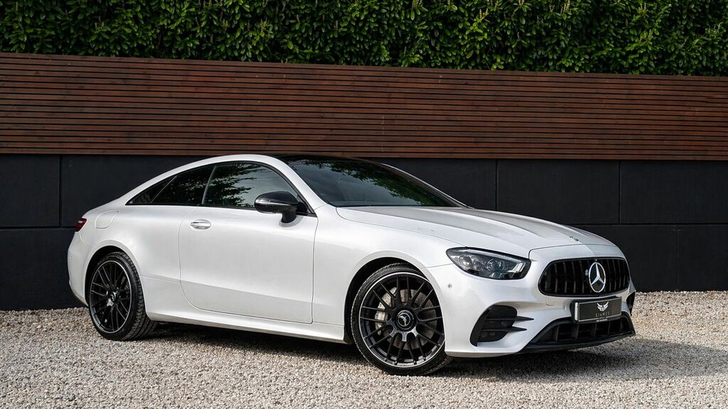 Mercedes-Benz E Class 2021 2.0 E220d Amg Line Premium Plus Coupe D YF70BKL White #4