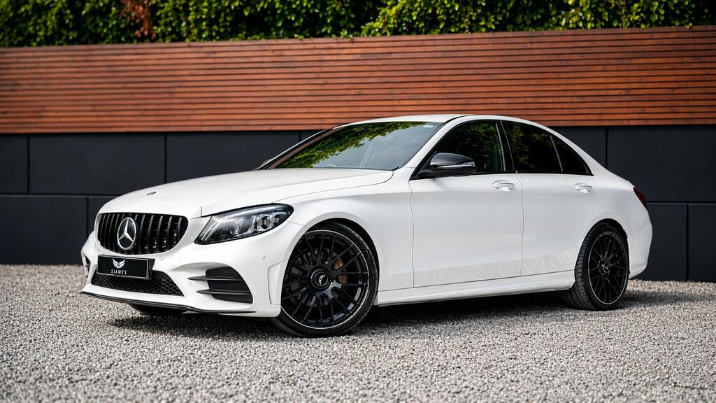 Mercedes-Benz C Class 2021 2.0 C300de 13.5Kwh Amg Line Edition Premium White #2