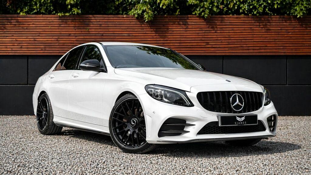 Mercedes-Benz C Class 2021 2.0 C300de 13.5Kwh Amg Line Edition Premium White #3
