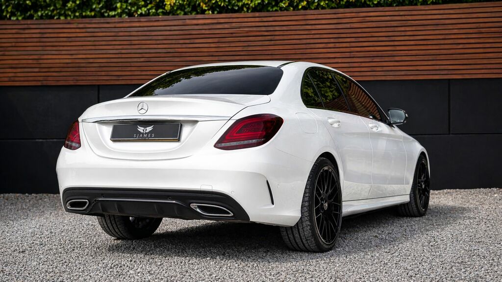 Mercedes-Benz C Class 2021 2.0 C300de 13.5Kwh Amg Line Edition Premium White #6