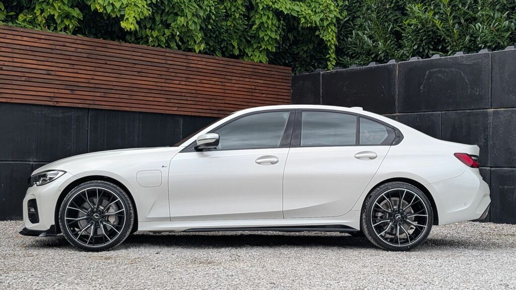 BMW 3 Series 2021 2.0 330E 12Kwh M Sport Saloon Plug MH21KNZ White #5