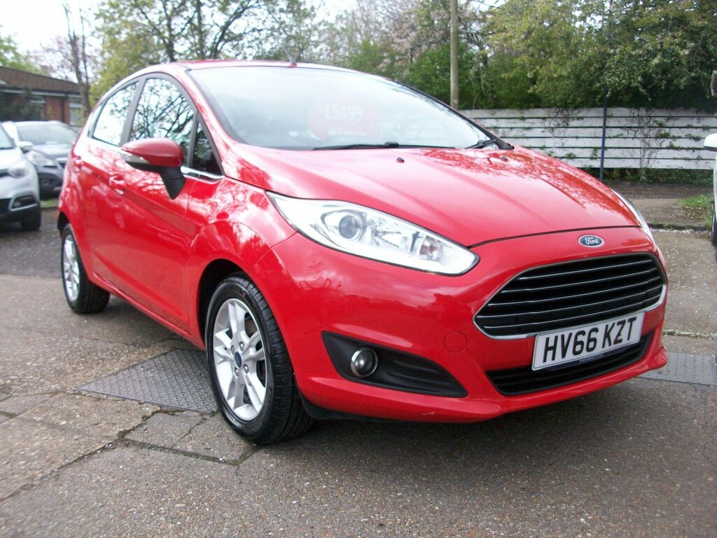 Ford Fiesta 1.25 Zetec Euro 6 Red