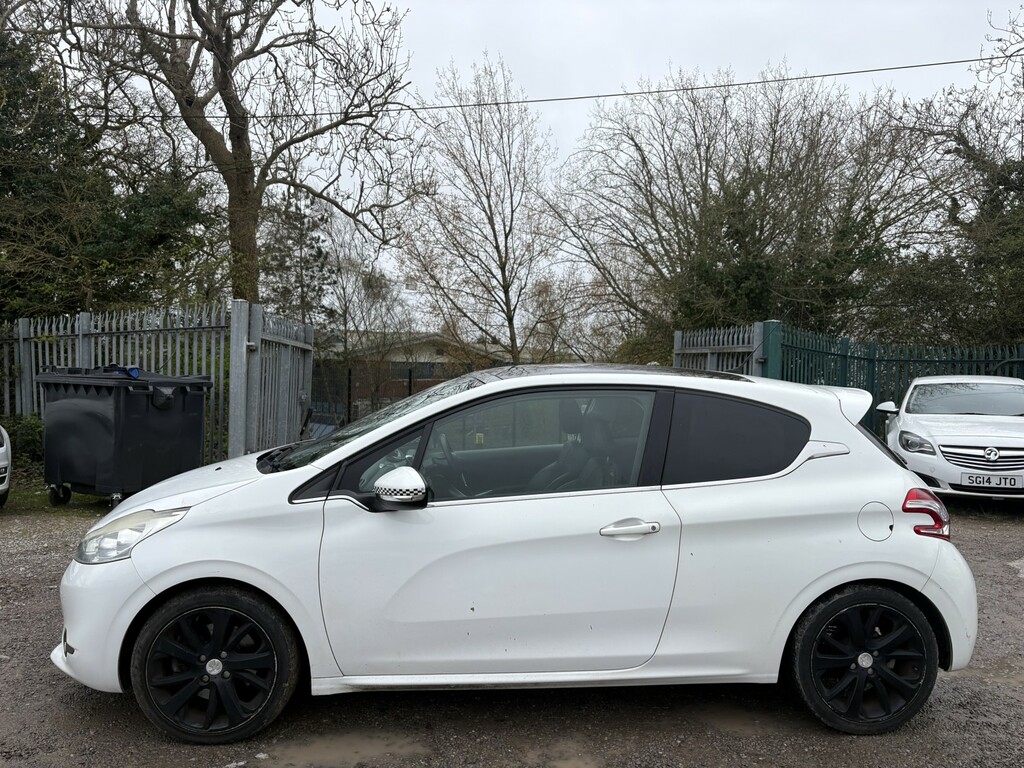 Peugeot 208 Hatchback 1.6 Thp Feline 2013 WG62KYB White #4