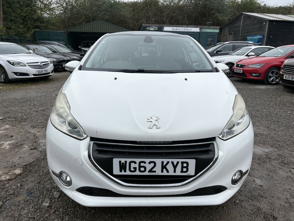 Peugeot 208 Hatchback 1.6 Thp Feline 2013 WG62KYB White #2
