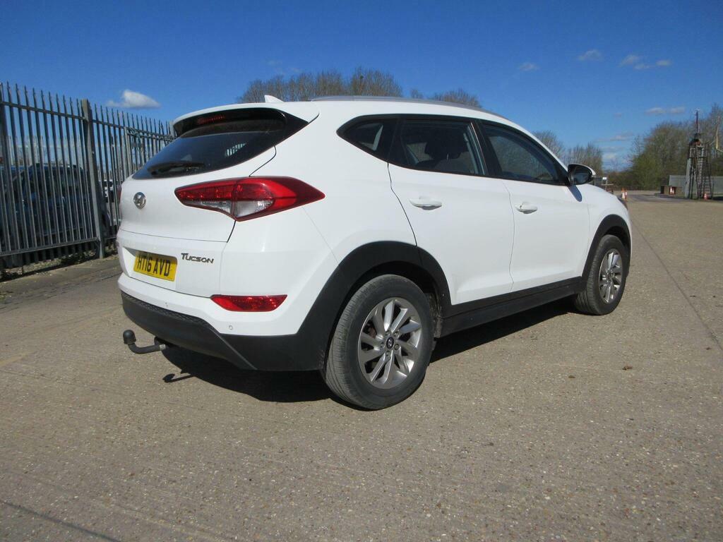 Hyundai Tucson 1.7 Crdi Blue Drive Se Nav Euro 6 S S XI21NRE White #5