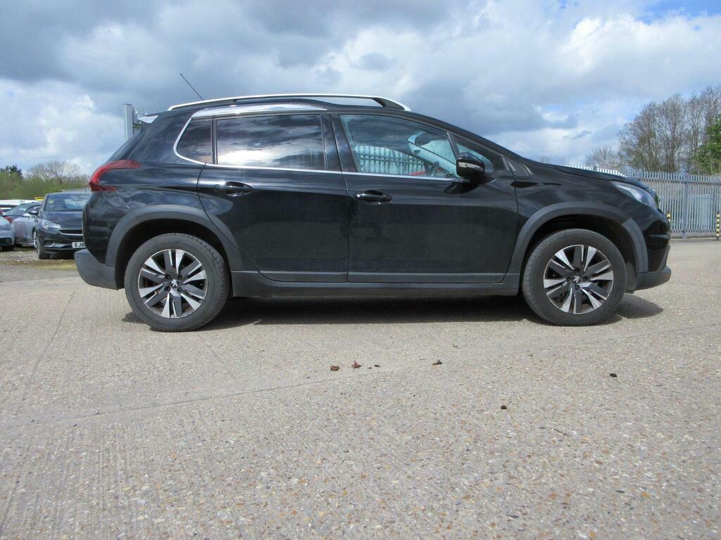 Peugeot 2008 1.2 Puretech Allure Euro 6 KC16AWW Black #4