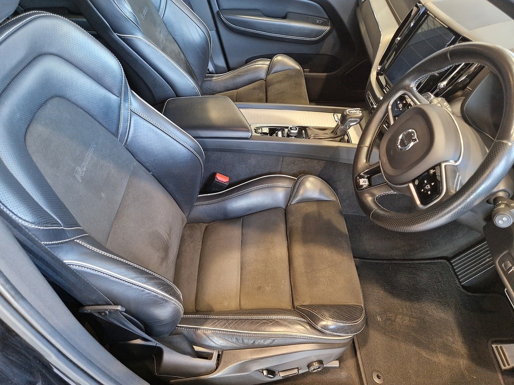 Volvo XC60 D5 Powerpulse R-design Pro KP18ENJ Black #5