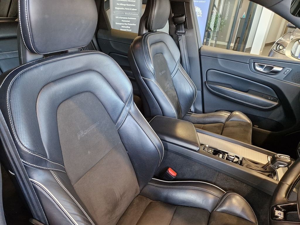 Volvo XC60 D5 Powerpulse R-design Pro KP18ENJ Black #4