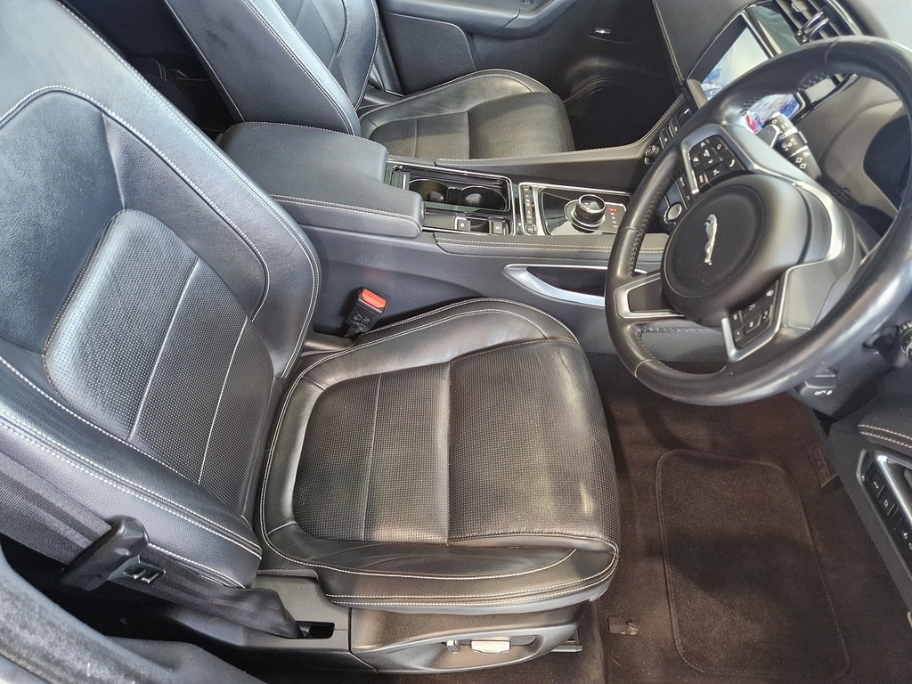 Jaguar F-Pace D180 Chequered Flag VK20MFV Grey #5