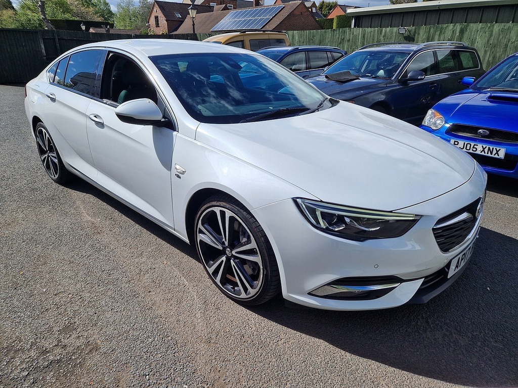 Vauxhall Insignia I Turbo Elite Nav AP17BRV White #5