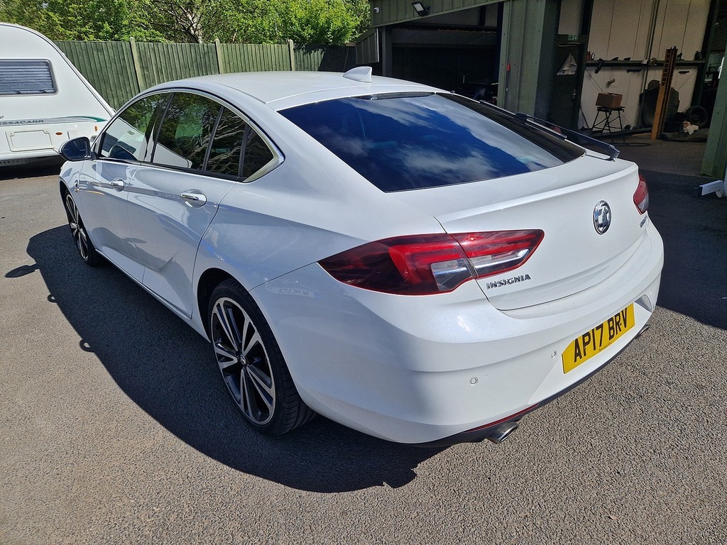 Vauxhall Insignia I Turbo Elite Nav AP17BRV White #4