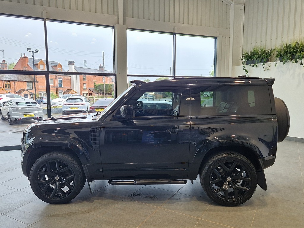 Land Rover Defender 90 D250 Mhev Hse ND21OPB Black #3