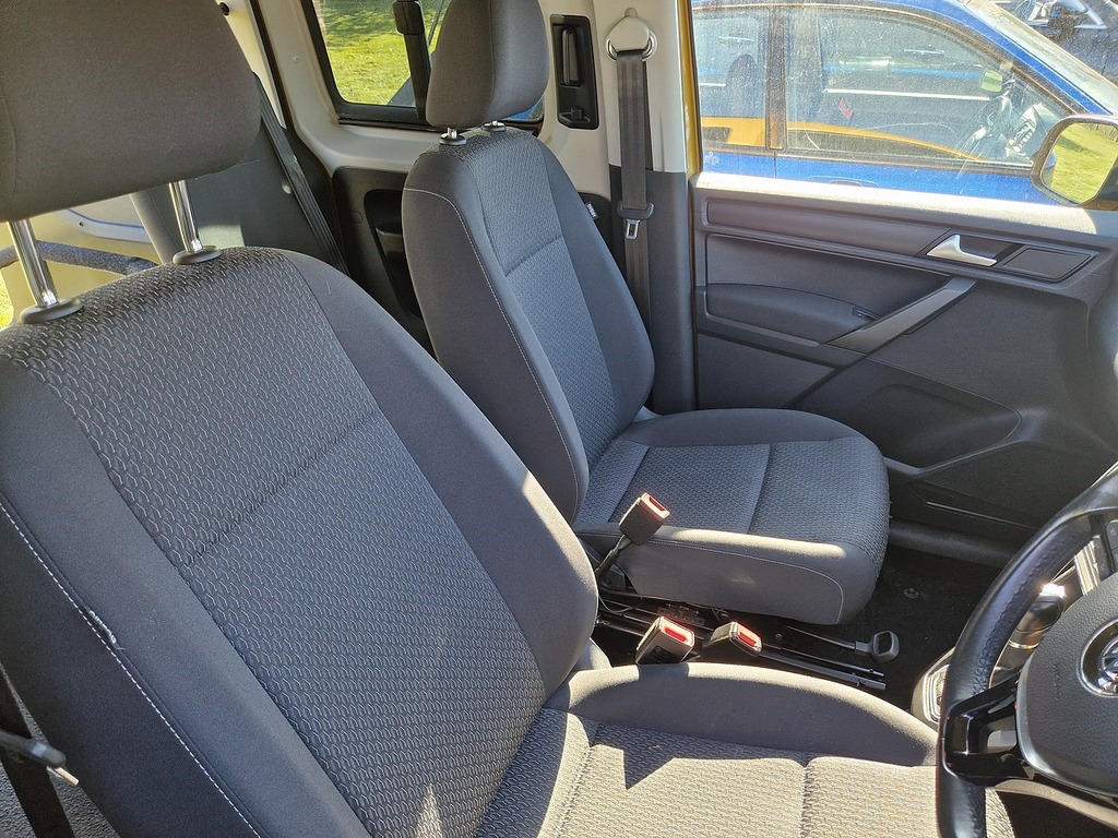 Volkswagen Caddy Life Tdi Yellow #2