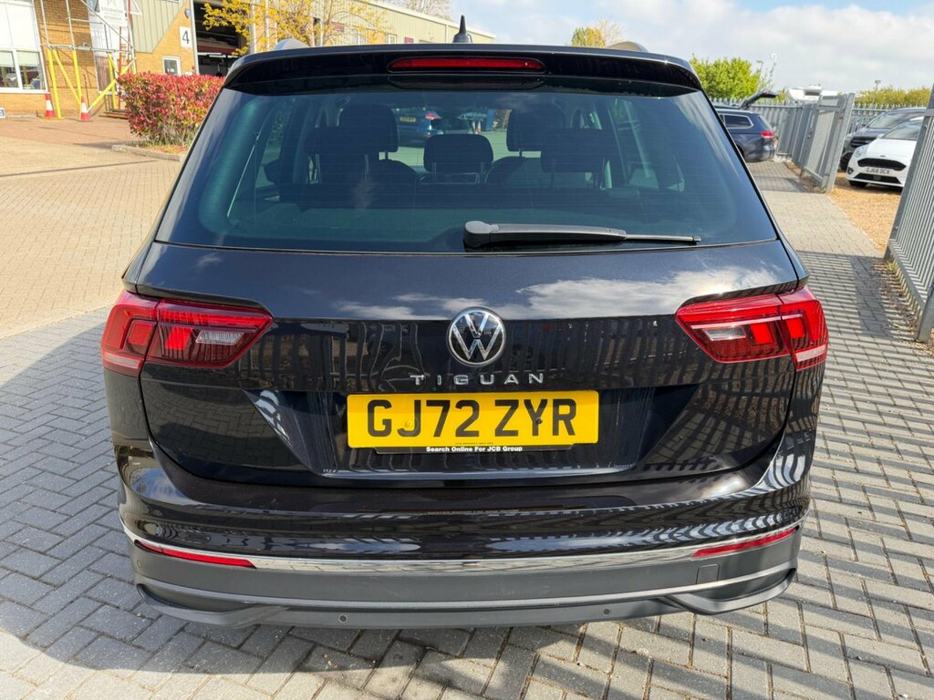 Volkswagen Tiguan 1.5 Tsi Life Dsg Euro 6 Ss GJ72ZYR Black #4