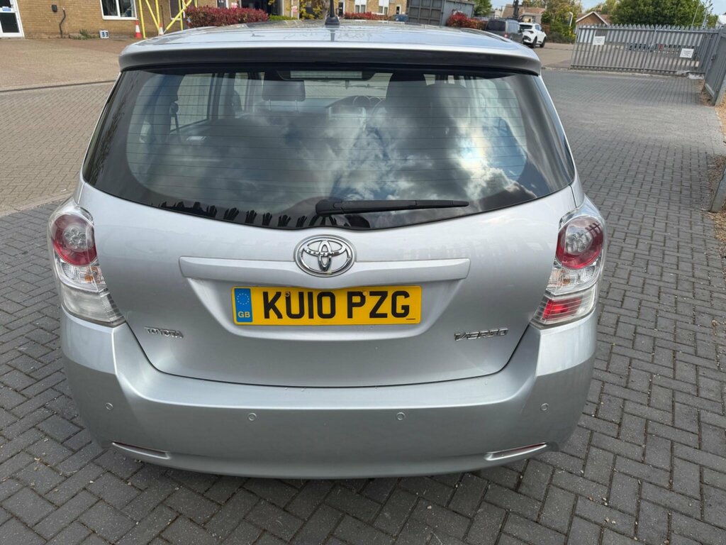 Toyota Verso 1.8 V-matic Tr Multidrive S Euro 4 Silver #4