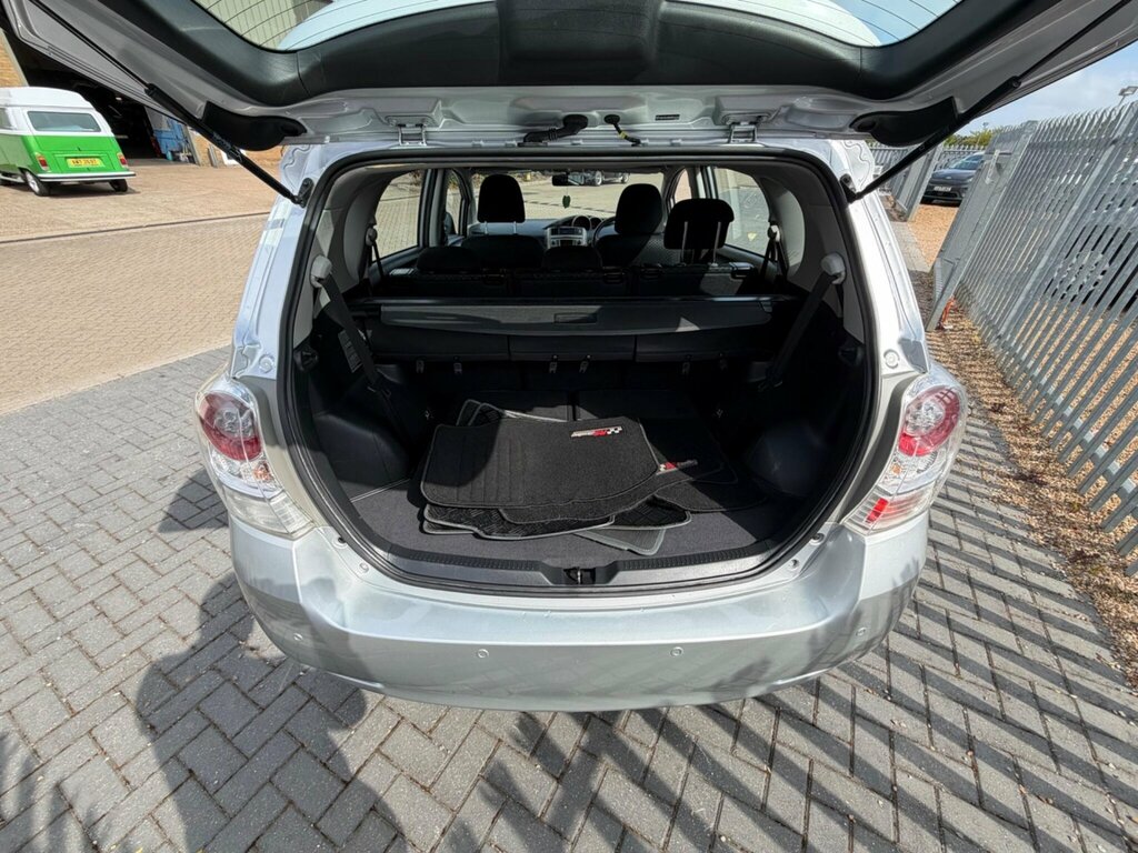 Toyota Verso 1.8 V-matic Tr Multidrive S Euro 4 Silver #5
