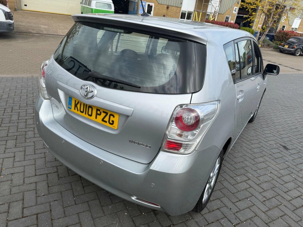 Toyota Verso 1.8 V-matic Tr Multidrive S Euro 4 Silver #3