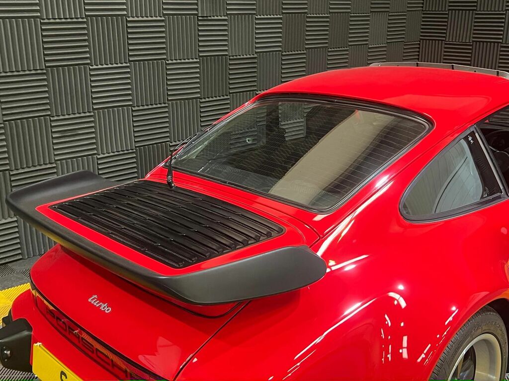 Porsche 911 3.3L Beige #19