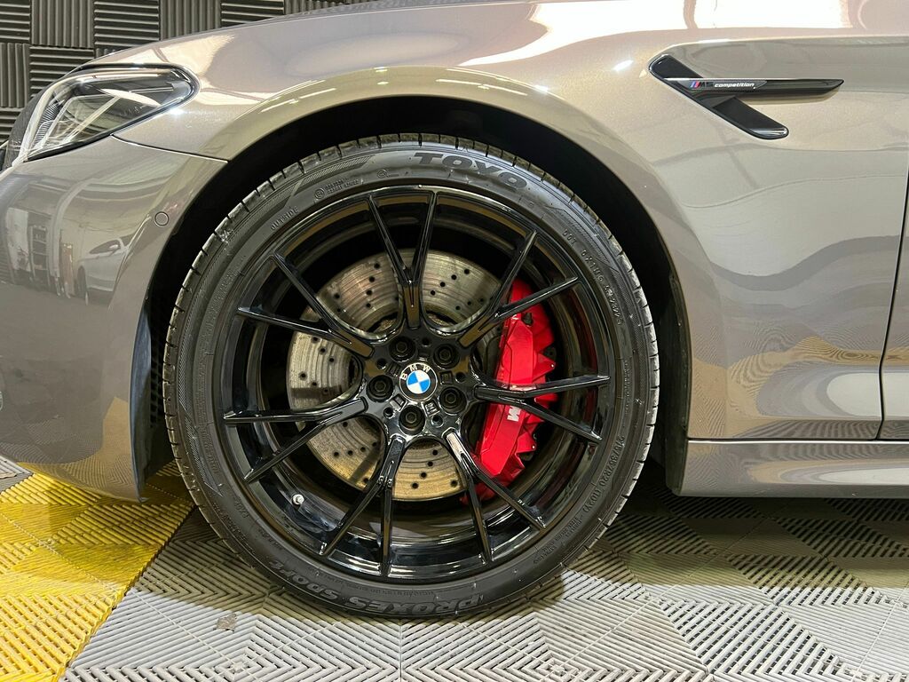 BMW M5 Saloon GE07FUZ Beige #5