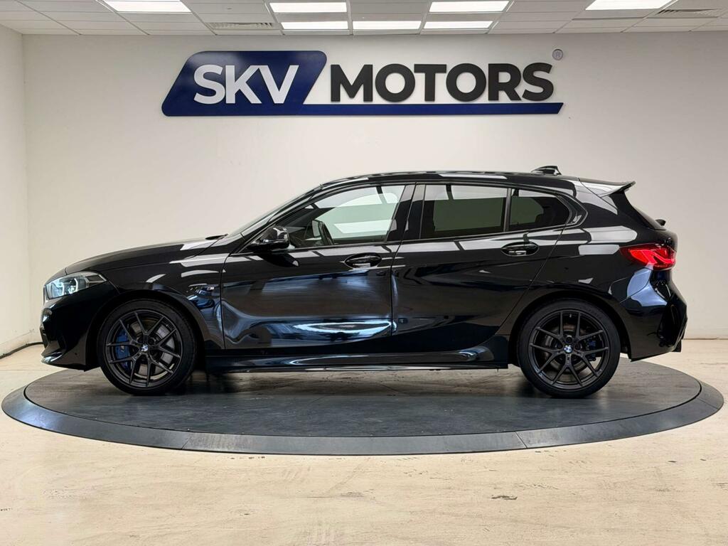 BMW 1 Series Hatchback YL21CYP Black #4