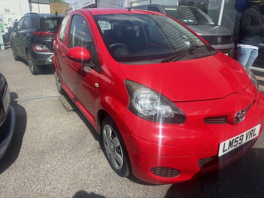 Toyota Aygo 1.0 Vvt-i Red #2