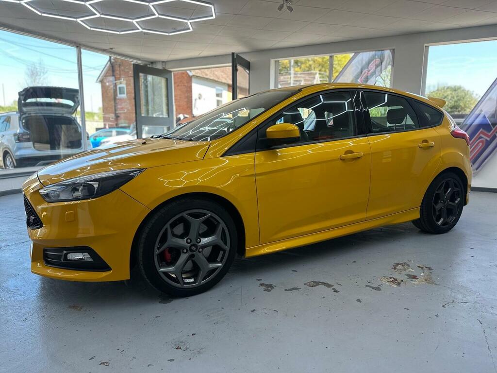 Ford Focus Hatchback 2.0T Ecoboost St-3 Euro 6 Ss 201 YX17SRZ Yellow #2