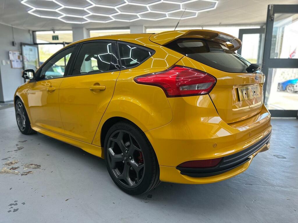 Ford Focus Hatchback 2.0T Ecoboost St-3 Euro 6 Ss 201 YX17SRZ Yellow #4