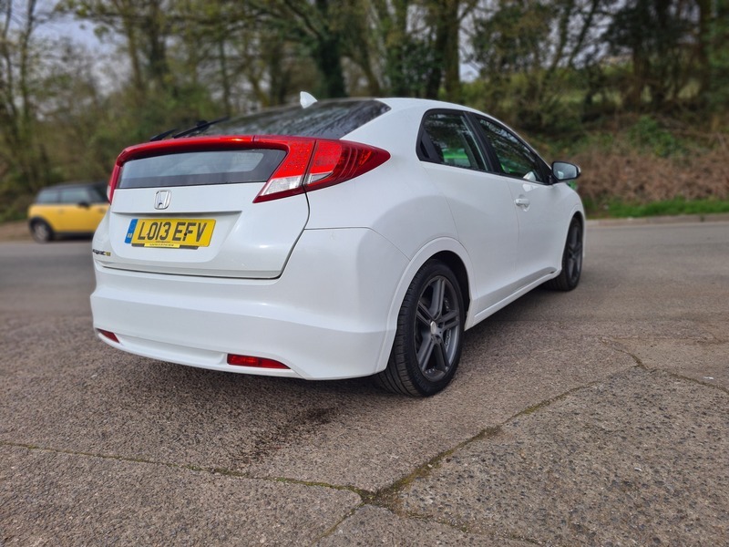 Honda Civic I-vtec Ti LO13EFV White #4