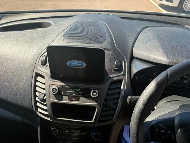 Seat Trend L1 1.5 220 YP23VYW White #4