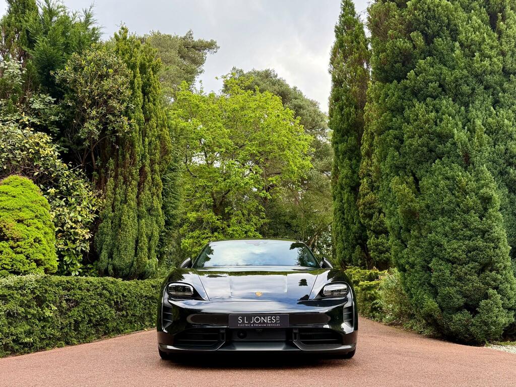 Porsche Taycan 4S Sport Turismo Huge Specification Sport Chrono P Black #2