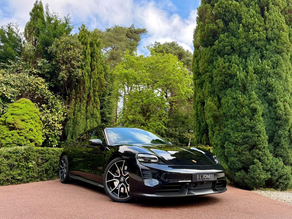 Porsche Taycan 4S Sport Turismo Huge Specification Sport Chrono P Black