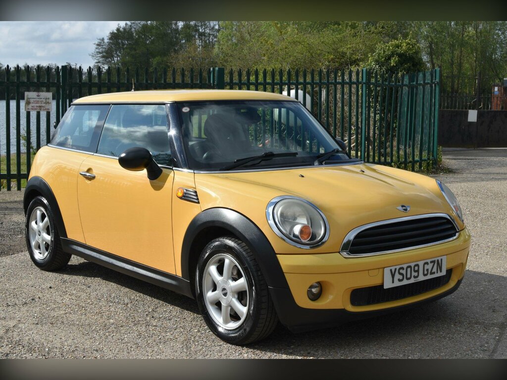 Mini Hatch 1.4 One Hatchback Euro 4 95 Ps YS09GZN Yellow #2