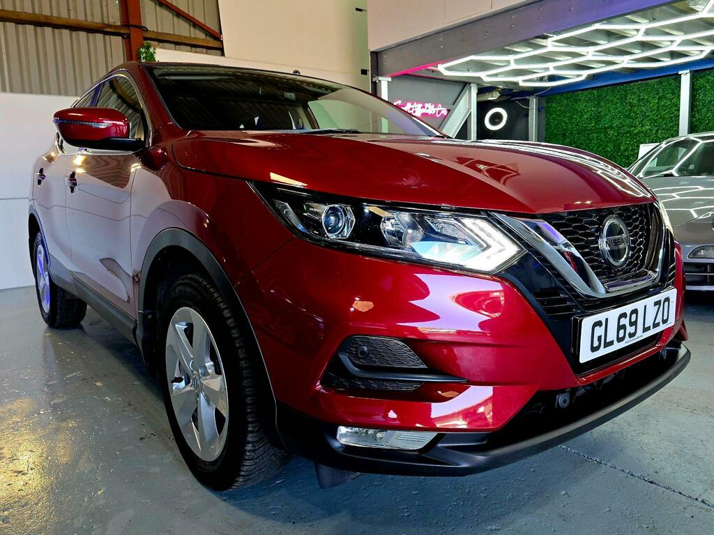 Nissan Qashqai 1.3 Dig-t Acenta Premium Euro 6 Ss GL69LZO Red #4