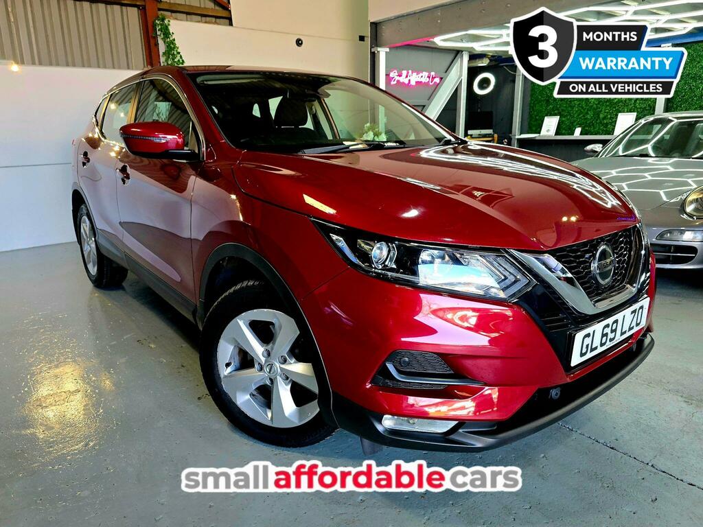 Nissan Qashqai 1.3 Dig-t Acenta Premium Euro 6 Ss Red